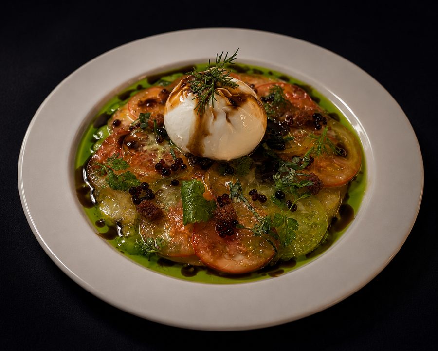 Carpaccio de tomates, burrata